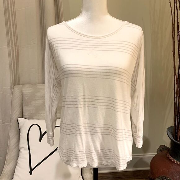 Old Navy long sleeve 🤍 - Picture 1 of 5